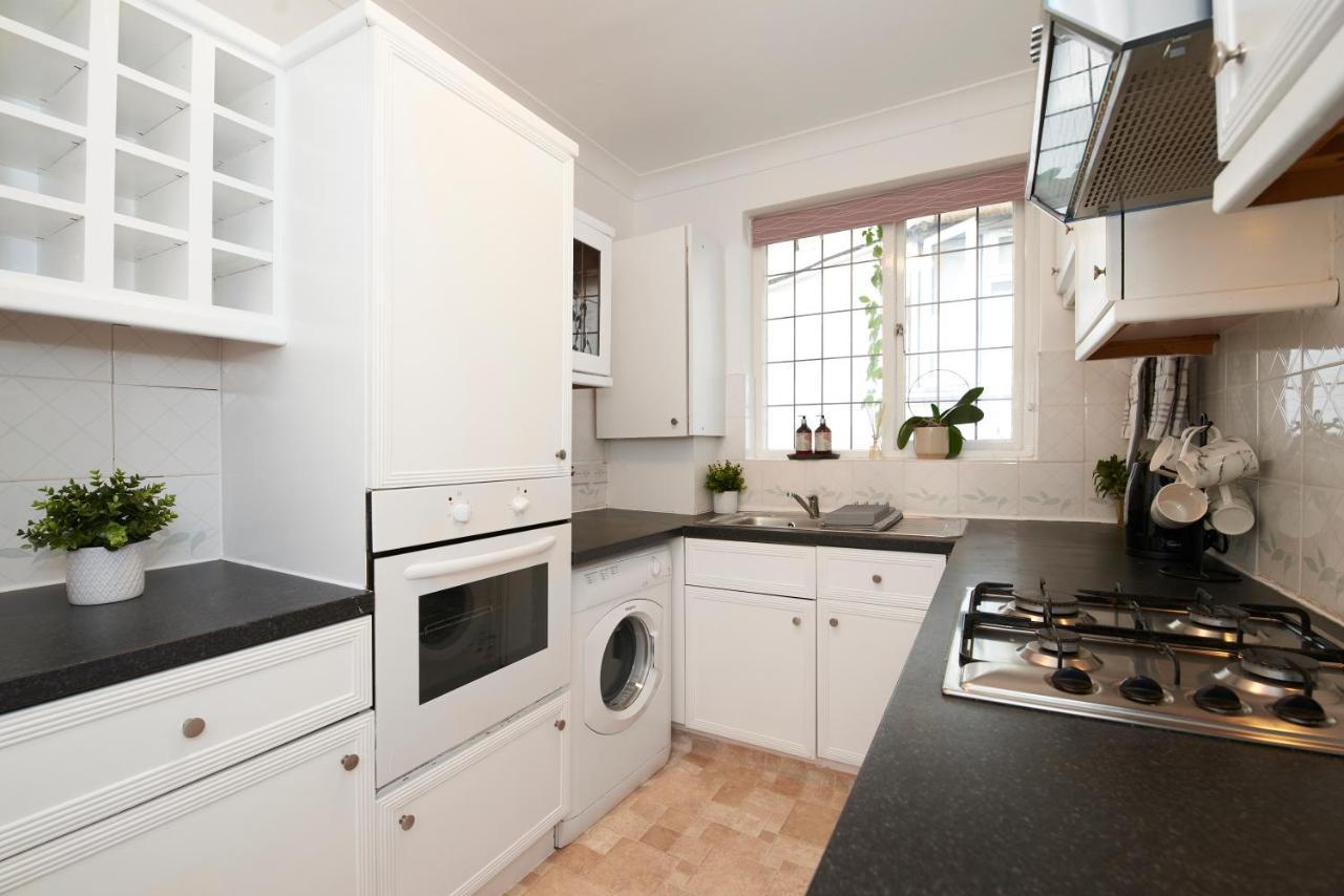 Excellent, Three Bedroom North London Apartment With Free Parking Dış mekan fotoğraf