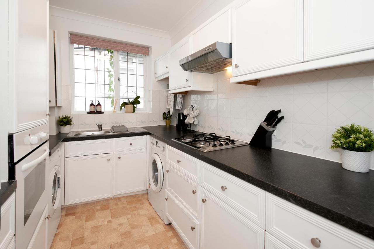 Excellent, Three Bedroom North London Apartment With Free Parking Dış mekan fotoğraf