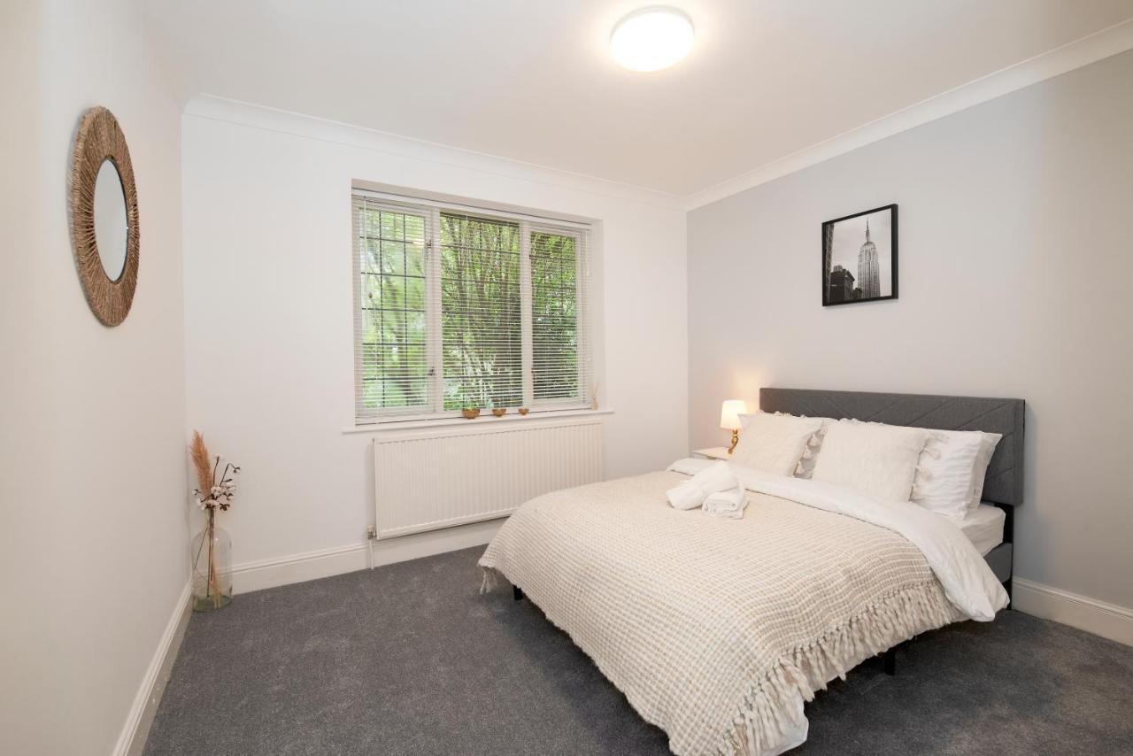 Excellent, Three Bedroom North London Apartment With Free Parking Dış mekan fotoğraf